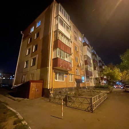 פטרופבלובסק 1-Комн. Квартира Целиком Интернациональная 32 С Гостиничным Сервисом מראה חיצוני תמונה